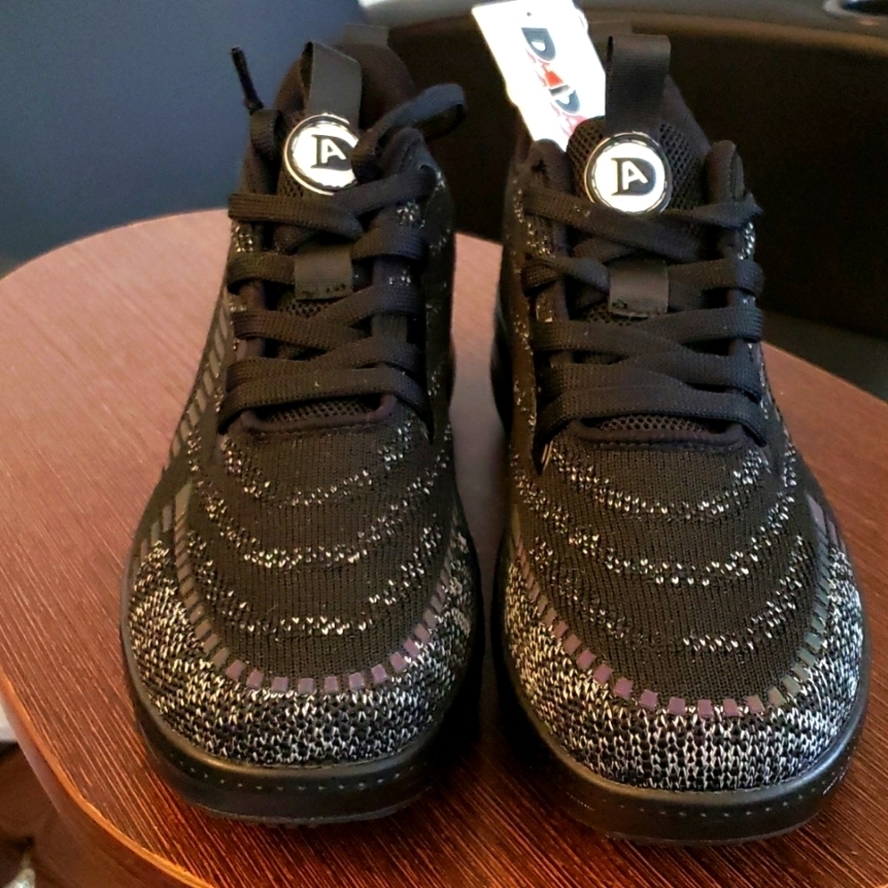 Dadawen Woven Top Black and Gray Athletic Shoe Size 38 Women's 7.5